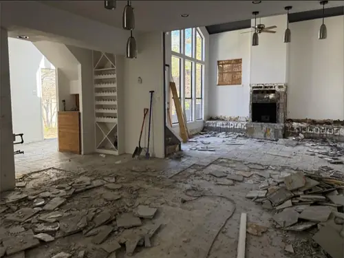 Sala da casa em Walling Ln durante a reforma